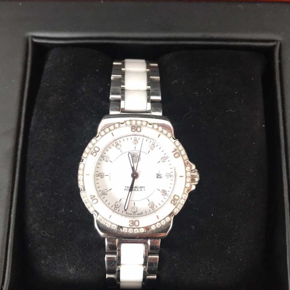 TAG Heuer Women’s Formula 1 Diamond Watch
